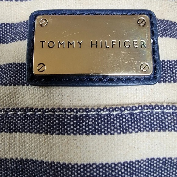 Tommy Hilfiger Blue Cream Red Stripe Purse - Picture 3 of 6